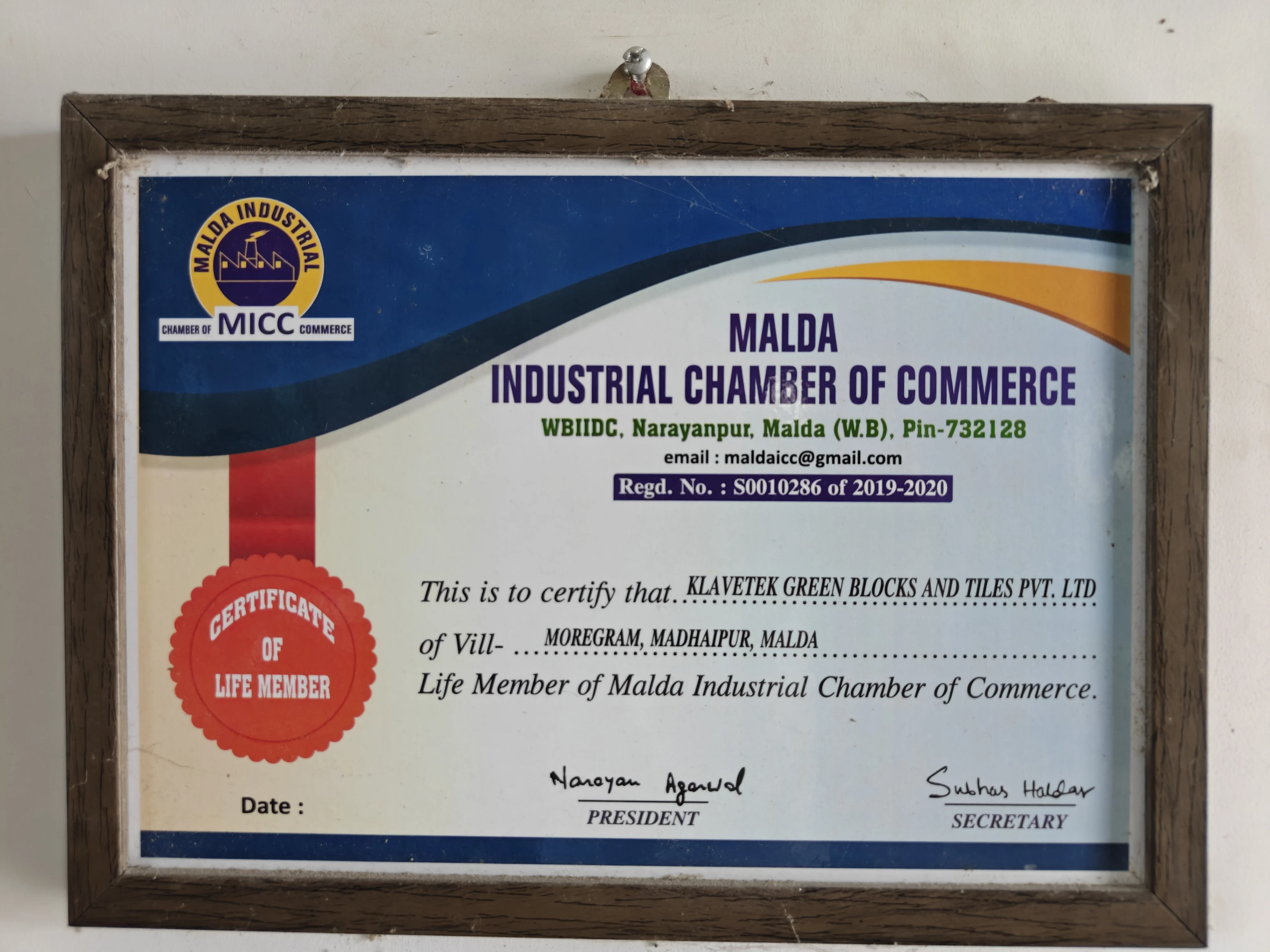 Klavetek quality certification on display
