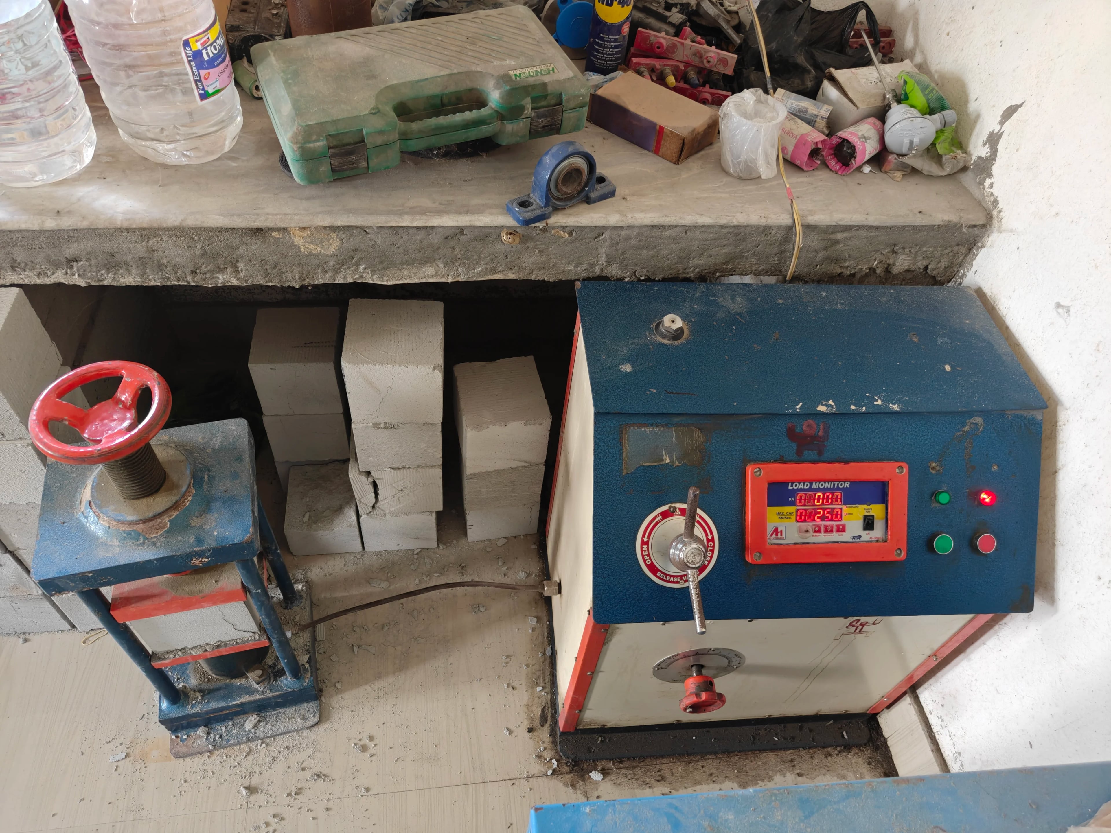 Air compressor unit powering plant pneumatics